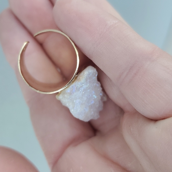 New White Titanium Crystal Agate Druzy Quartz Gold Plated Adjustable Ring. - Picture 8 of 11